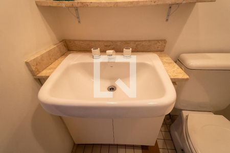 Apartamento à venda com 74m², 3 quartos e 1 vaga Apartamento à venda com 74m², 3 quartos e 1 vagaBanheiro