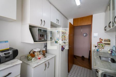 Apartamento à venda com 74m², 3 quartos e 1 vaga Apartamento à venda com 74m², 3 quartos e 1 vagaCozinha/Área de serviço