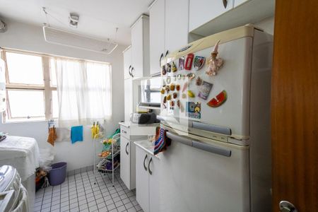Apartamento à venda com 74m², 3 quartos e 1 vaga Apartamento à venda com 74m², 3 quartos e 1 vagaCozinha/Área de serviço