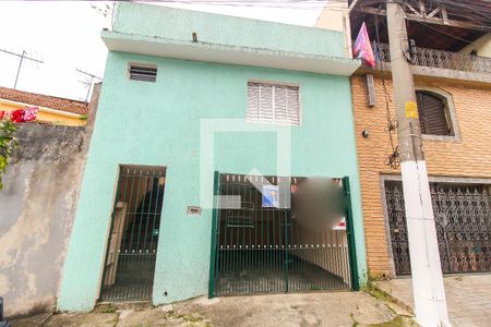 Casa para alugar com 110m², 2 quartos e 1 vagaFachada + Plaquinha