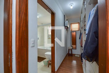 Casa à venda com 697m², 4 quartos e 10 vagasCloset da suíte 2