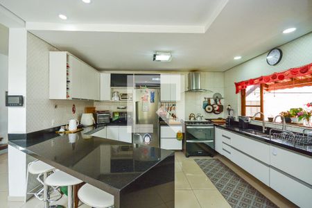 Casa à venda com 697m², 4 quartos e 10 vagasCozinha