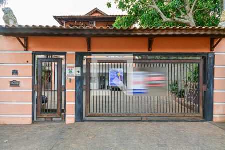 Casa à venda com 697m², 4 quartos e 10 vagasFachada