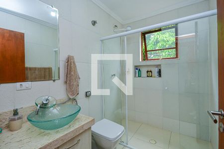 Casa à venda com 697m², 4 quartos e 10 vagasBanheiro da Suíte 2