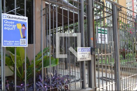 Studio para alugar com 42m², 1 quarto e 1 vagaFachada + Plaquinha