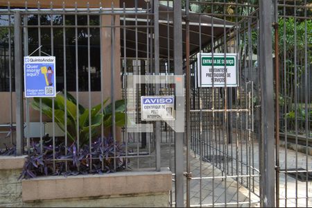 Studio para alugar com 42m², 1 quarto e 1 vagaFachada + Plaquinha