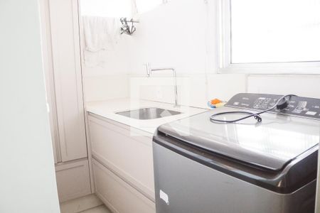 Apartamento para alugar com 68m², 2 quartos e 1 vagaÁrea de Serviço