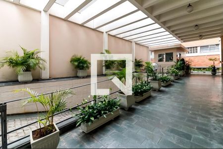 Apartamento para alugar com 68m², 2 quartos e 1 vagaEntrada