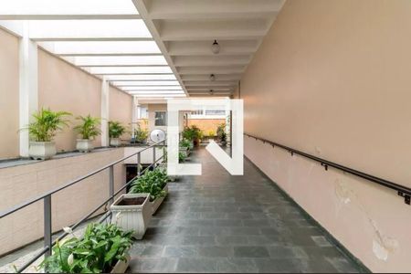 Apartamento para alugar com 68m², 2 quartos e 1 vagaEntrada