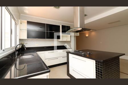 Casa à venda com 250m², 3 quartos e 10 vagas Casa à venda com 250m², 3 quartos e 10 vagasCozinha