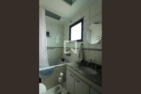 Apartamento para alugar com 126m², 3 quartos e 2 vagasSuíte 1 Banheiro