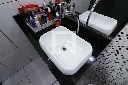 Casa à venda com 153m², 3 quartos e 2 vagasBanheiro Social