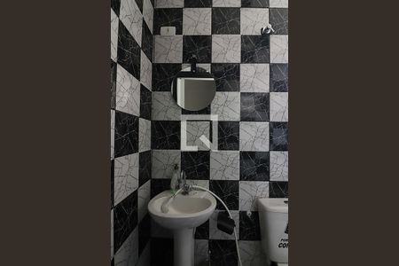 Casa à venda com 153m², 3 quartos e 2 vagasBanheiro de serviço