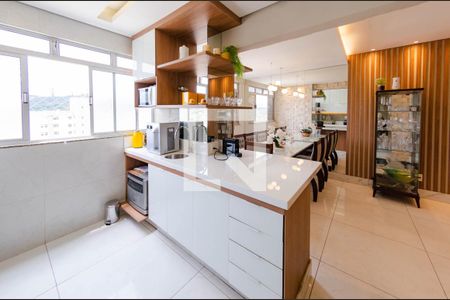 Apartamento à venda com 160m², 3 quartos e 2 vagasCozinha