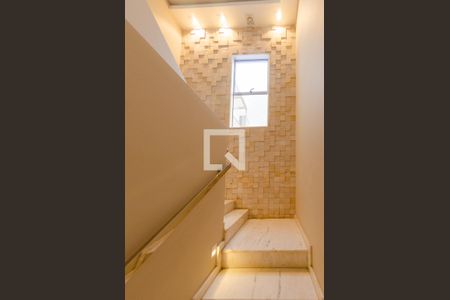 Apartamento à venda com 160m², 3 quartos e 2 vagasEscada