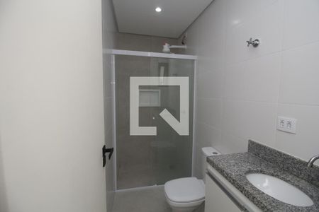 Banheiro de kitnet/studio para alugar com 1 quarto, 20m² em Vila Gomes Cardim, São Paulo
