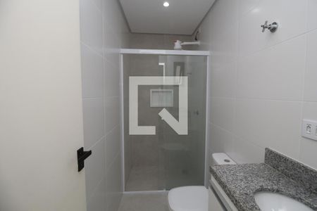 Banheiro de kitnet/studio para alugar com 1 quarto, 20m² em Vila Gomes Cardim, São Paulo