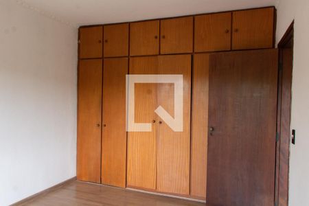 Casa à venda com 280m², 3 quartos e 2 vagasSUITE