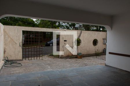 Casa à venda com 280m², 3 quartos e 2 vagasÁREA EXTERNA FRENTE