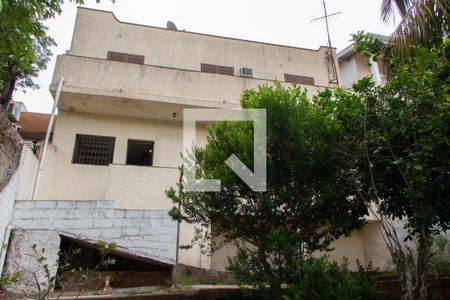 Casa à venda com 280m², 3 quartos e 2 vagasÁREA EXTERNA FUNDOS