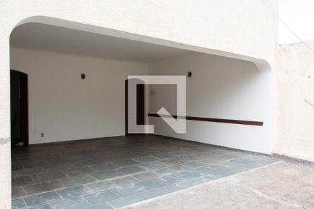 Casa à venda com 280m², 3 quartos e 2 vagasÁREA EXTERNA FRENTE