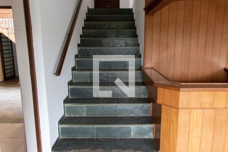 Casa à venda com 280m², 3 quartos e 2 vagasESCADAS ACESSO