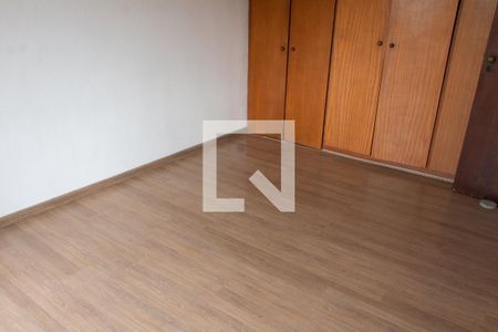 Casa à venda com 280m², 3 quartos e 2 vagasSUITE