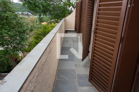 Casa à venda com 280m², 3 quartos e 2 vagasVARANDA