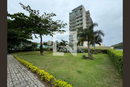 Apartamento à venda com 72m², 2 quartos e 1 vagaFachada