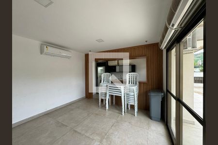 Apartamento à venda com 72m², 2 quartos e 1 vagaÁrea comum