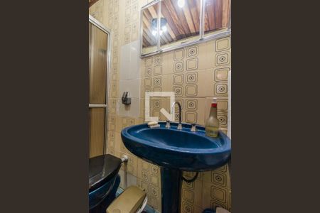 Casa à venda com 217m², 3 quartos e 5 vagas Casa à venda com 217m², 3 quartos e 5 vagasBanheiro