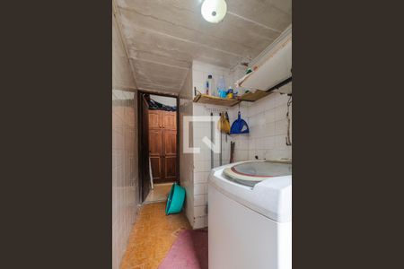 Casa à venda com 217m², 3 quartos e 5 vagas Casa à venda com 217m², 3 quartos e 5 vagasÁrea de Serviço