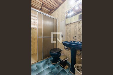 Casa à venda com 217m², 3 quartos e 5 vagas Casa à venda com 217m², 3 quartos e 5 vagasBanheiro