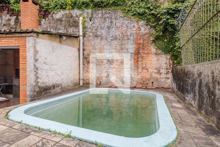 Casa à venda com 217m², 3 quartos e 5 vagas Casa à venda com 217m², 3 quartos e 5 vagasQuintal