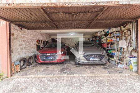 Casa à venda com 217m², 3 quartos e 5 vagas Casa à venda com 217m², 3 quartos e 5 vagasGaragem