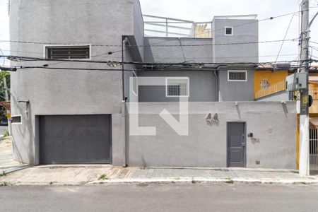 Casa à venda com 300m², 2 quartos e 3 vagasFachada