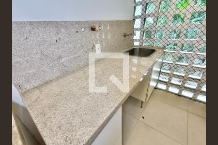 Apartamento para alugar com 90m², 2 quartos e 1 vagaÁrea serviço