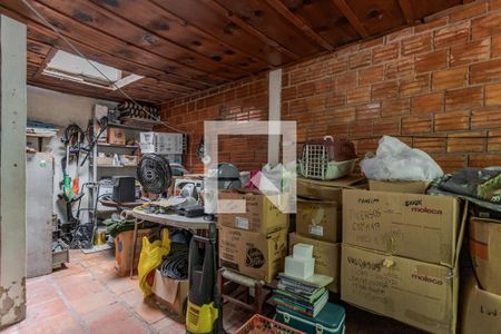 Casa à venda com 180m², 4 quartos e 1 vagaÁrea de Serviço