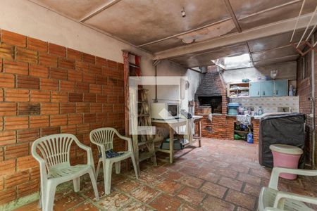 Casa à venda com 180m², 4 quartos e 1 vagaÁrea de Serviço