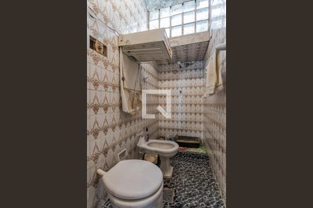 Casa à venda com 180m², 4 quartos e 1 vagaBanheiro 1