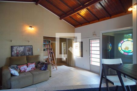 Casa à venda com 300m², 3 quartos e 4 vagasSala - Segundo Piso