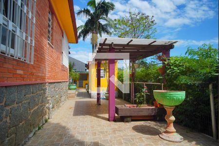 Casa à venda com 300m², 3 quartos e 4 vagasQuintal