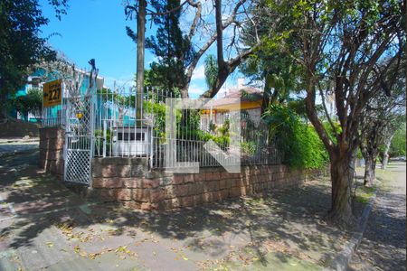 Casa à venda com 300m², 3 quartos e 4 vagasFachada