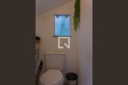 Casa à venda com 140m², 3 quartos e 2 vagas Casa à venda com 140m², 3 quartos e 2 vagasLavabo