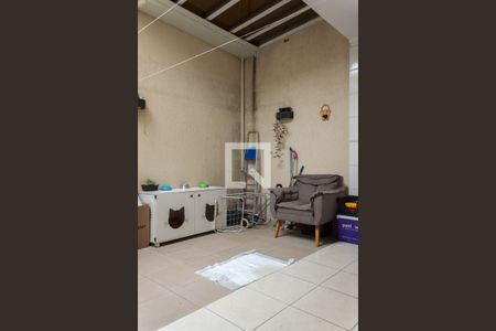 Casa à venda com 140m², 3 quartos e 2 vagas Casa à venda com 140m², 3 quartos e 2 vagasÁrea de Serviço