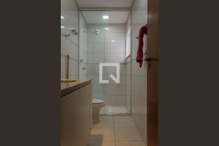 Casa à venda com 140m², 3 quartos e 2 vagas Casa à venda com 140m², 3 quartos e 2 vagasBanheiro