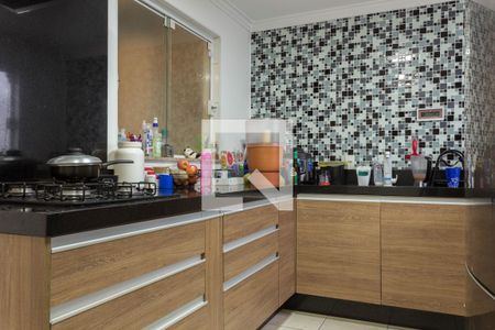 Casa à venda com 140m², 3 quartos e 2 vagas Casa à venda com 140m², 3 quartos e 2 vagasCozinha