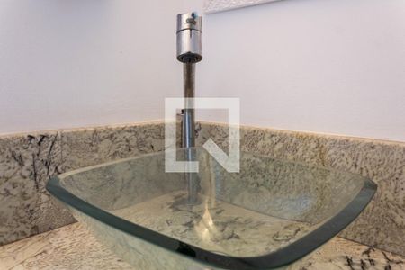 Casa à venda com 140m², 3 quartos e 2 vagas Casa à venda com 140m², 3 quartos e 2 vagasLavabo