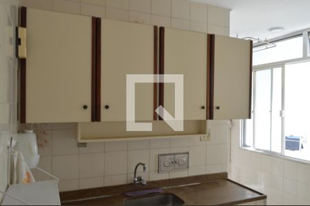 Apartamento à venda com 80m², 3 quartos e 2 vagasCozinha