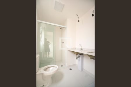 Apartamento à venda com 80m², 2 quartos e 1 vaga Apartamento à venda com 80m², 2 quartos e 1 vagaBanheiro da suíte 02